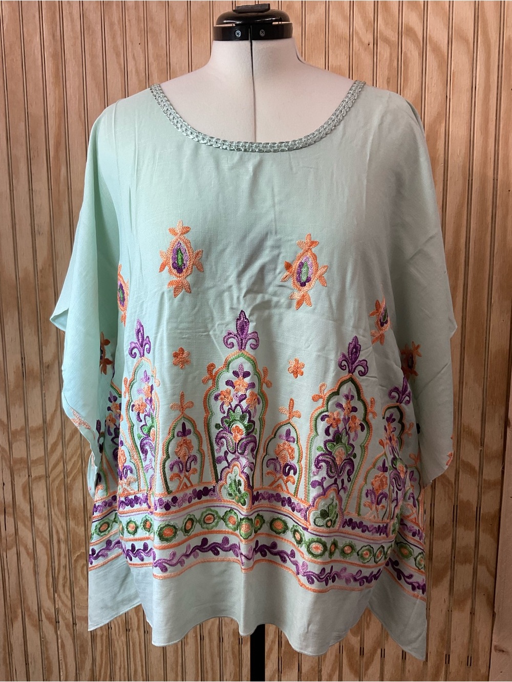 easel Mint Green Embroidered Floral Tunic
